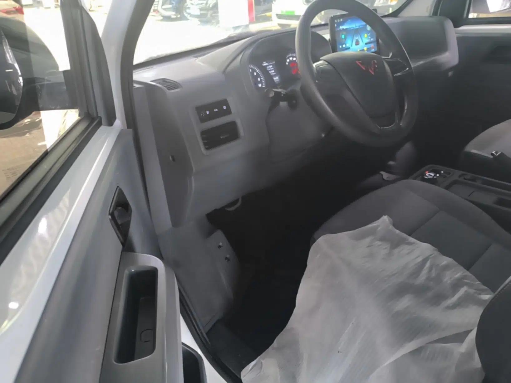 Wuling Yangguang 2025 Model 400km Bus Edition—Comfort Edition — миниатюра 18