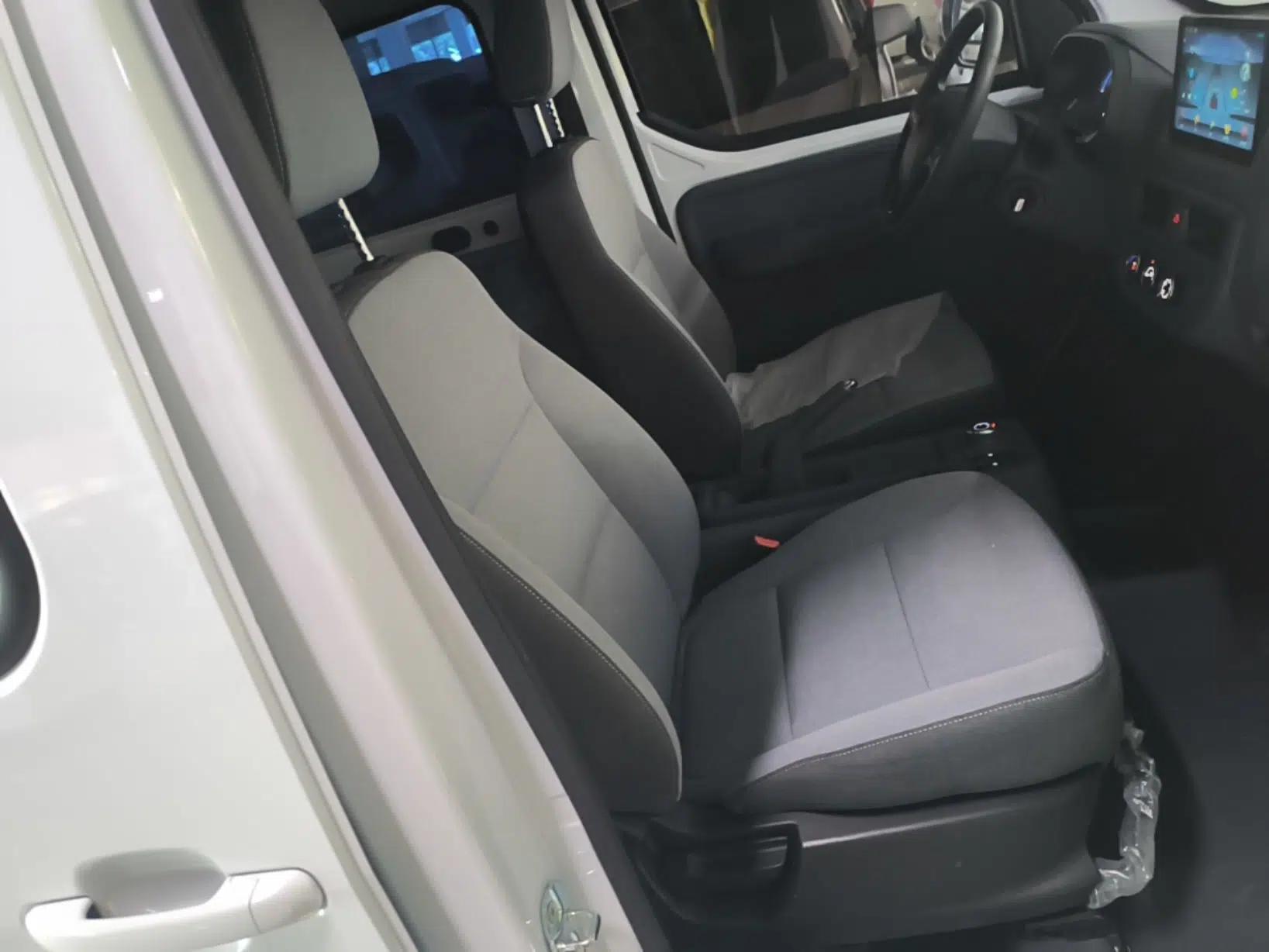 Wuling Yangguang 2025 Model 400km Bus Edition—Comfort Edition — миниатюра 19