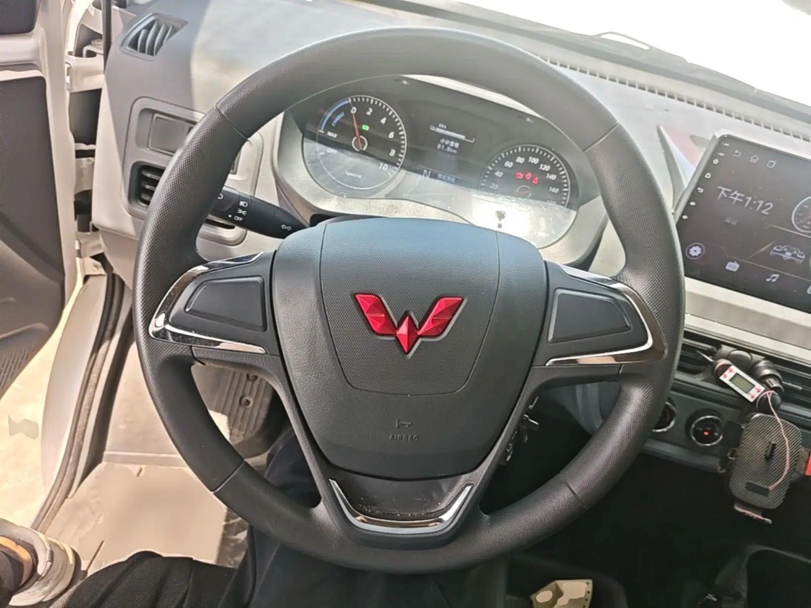 Wuling Yangguang 2024 300KM Comfort Version Passenger Van 75kW — миниатюра 13