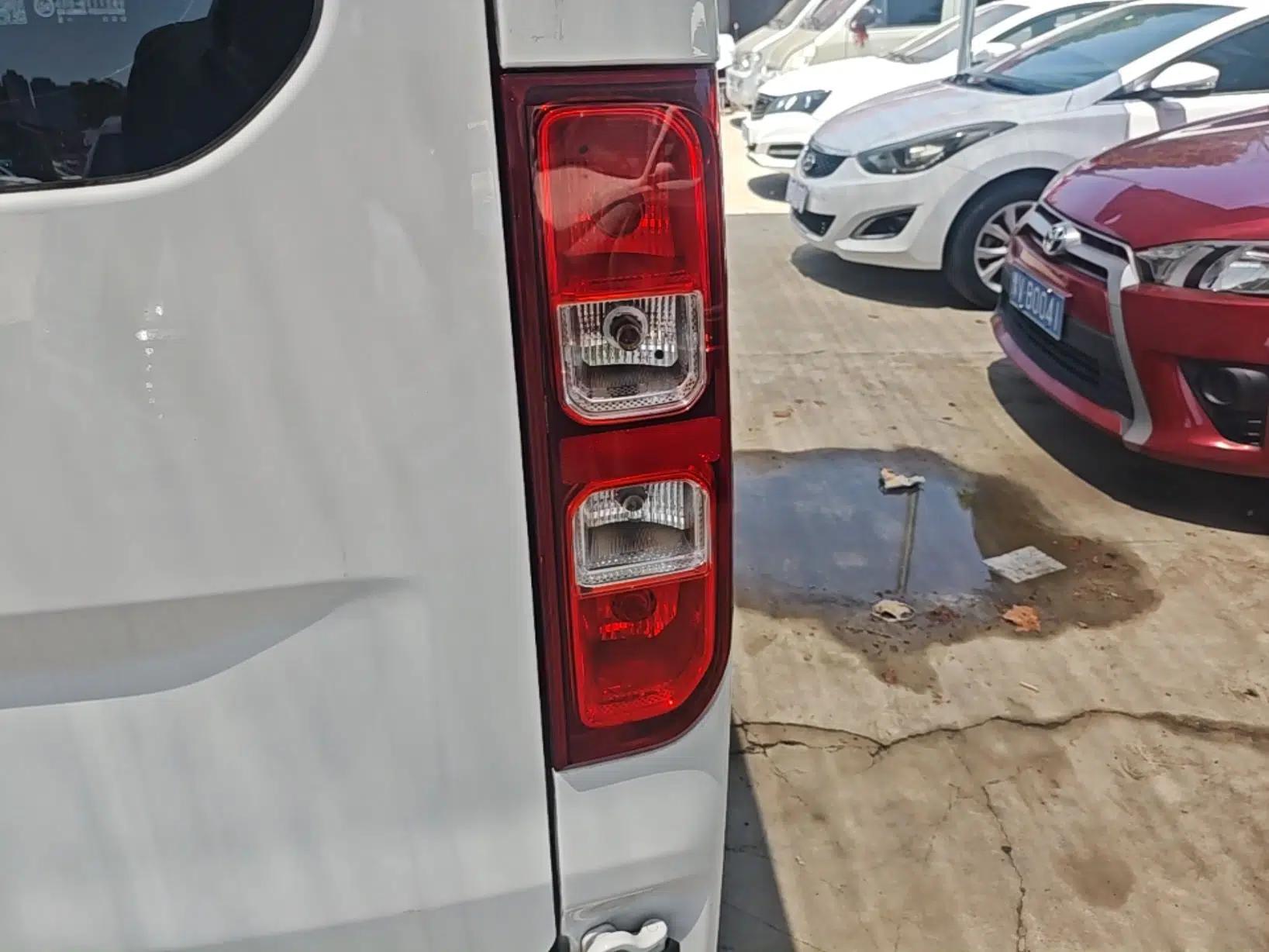 Wuling Yangguang 2024 300KM Comfort Version Passenger Van 75kW — миниатюра 9