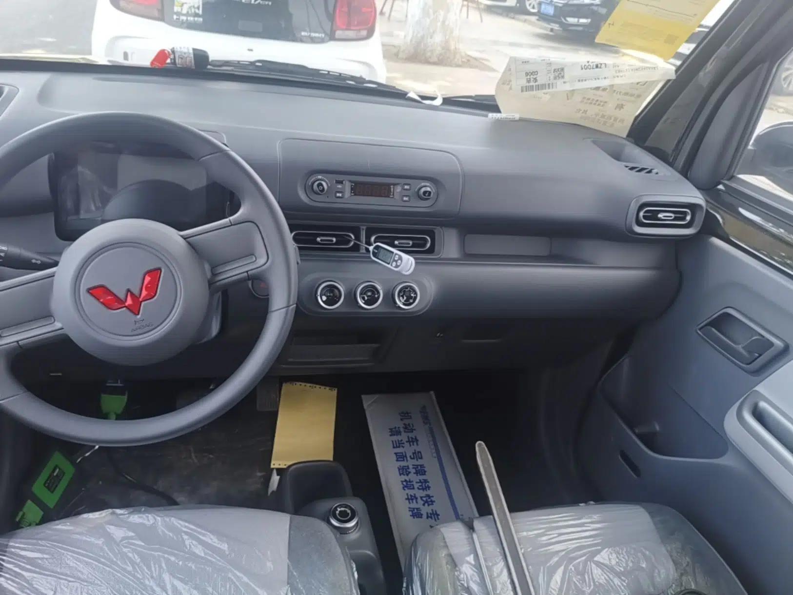 Wuling Zhiguang New Energy 2025 Model 305km Ambitious Edition — миниатюра 20