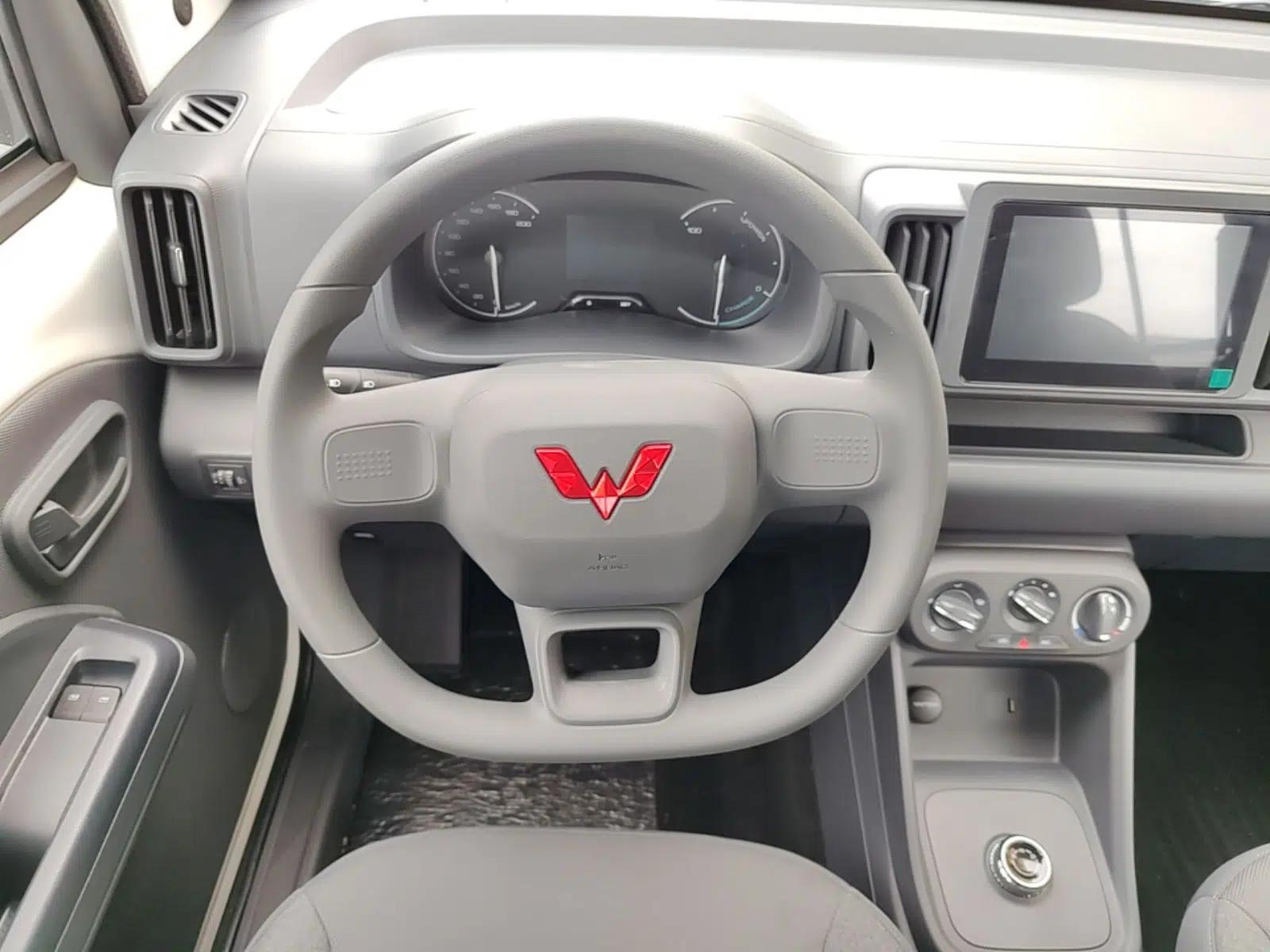 Wuling Rongguang EV 2026 Model 310km Standard Bus Version — миниатюра 13