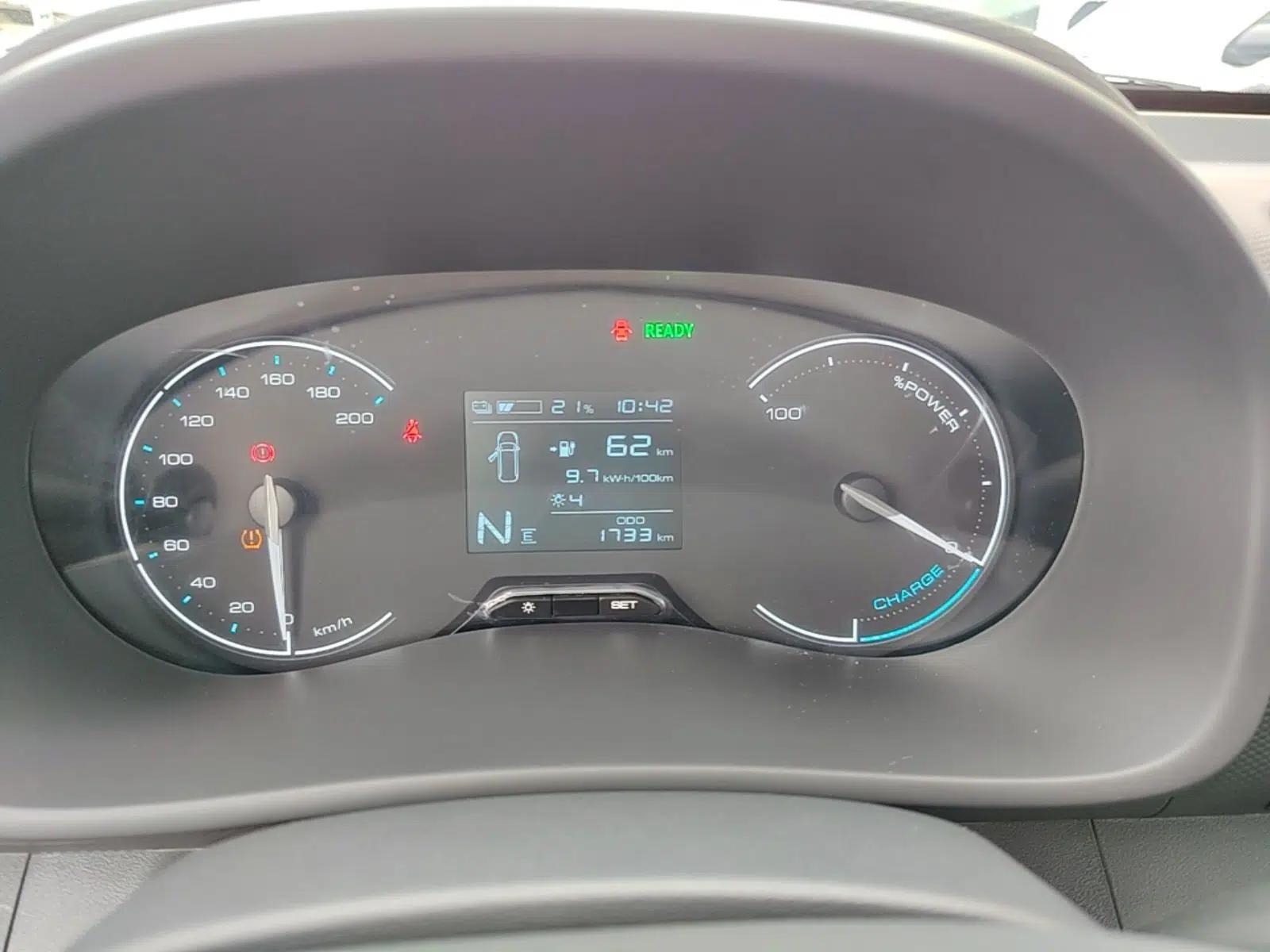 Wuling Rongguang EV 2026 Model 310km Standard Bus Version — миниатюра 14