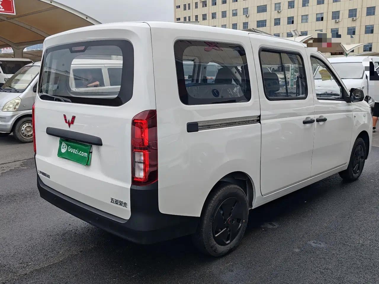 Wuling Rongguang EV 2026 Model 310km Standard Bus Version — миниатюра 6