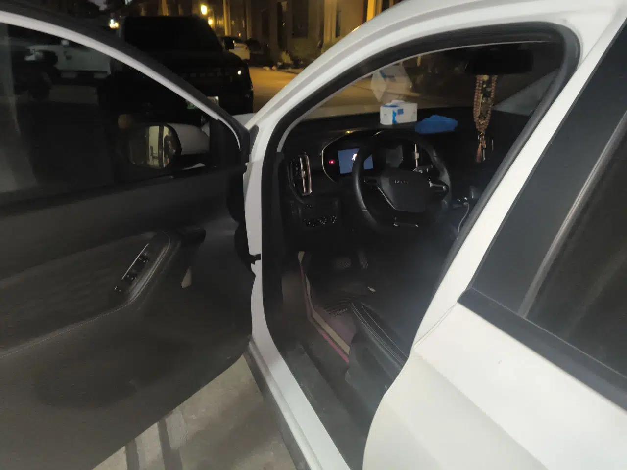 Wuling Xingyun 2023 2.0L DHT Standard Edition — миниатюра 16