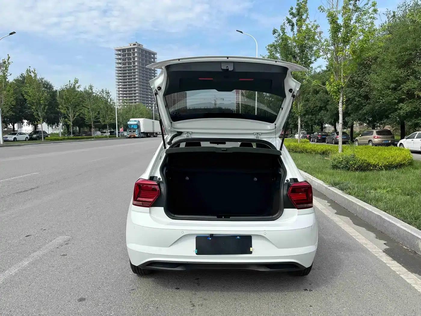 2023 Polo Facelift Plus 1.5L Automatic Enjoy Life Edition — миниатюра 18