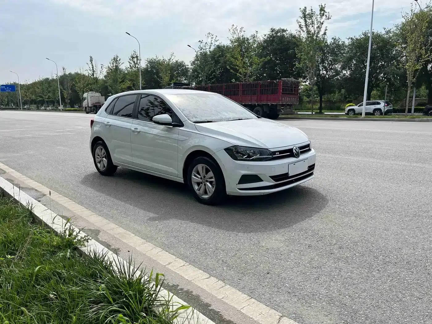 2023 Polo Facelift Plus 1.5L Automatic Enjoy Life Edition — миниатюра 3