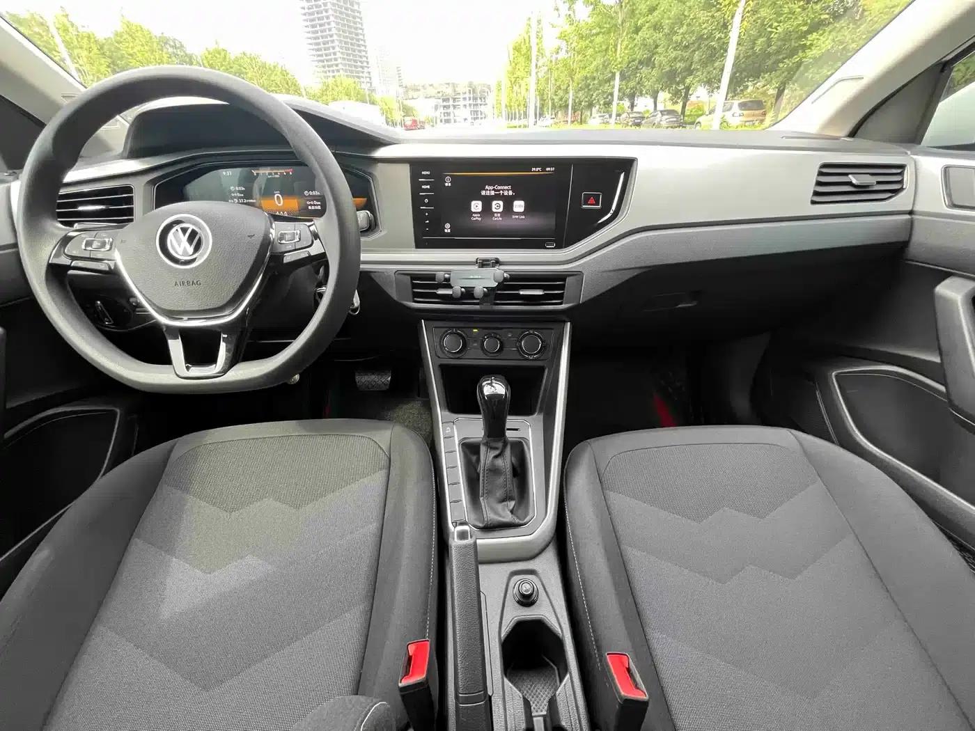 2023 Polo Facelift Plus 1.5L Automatic Enjoy Life Edition — миниатюра 8
