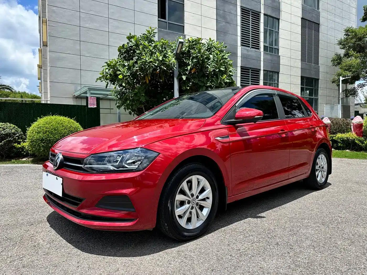 2019 Polo Plus 1.5L Automatic Colorful Technology Edition — миниатюра 1