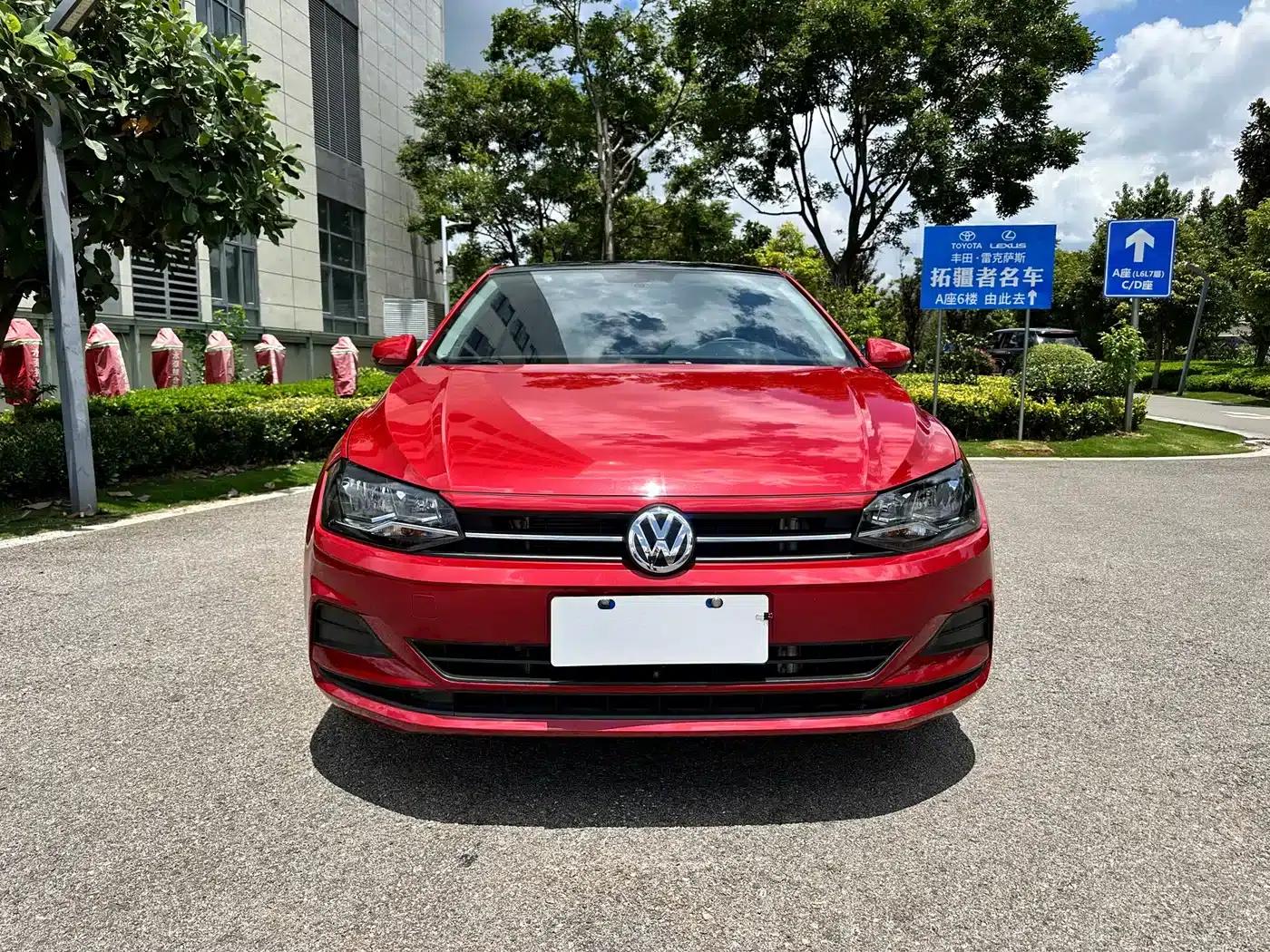 2019 Polo Plus 1.5L Automatic Colorful Technology Edition — миниатюра 2