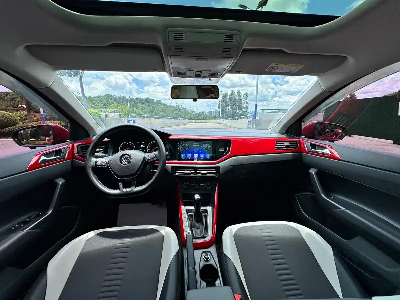 2019 Polo Plus 1.5L Automatic Colorful Technology Edition — миниатюра 11