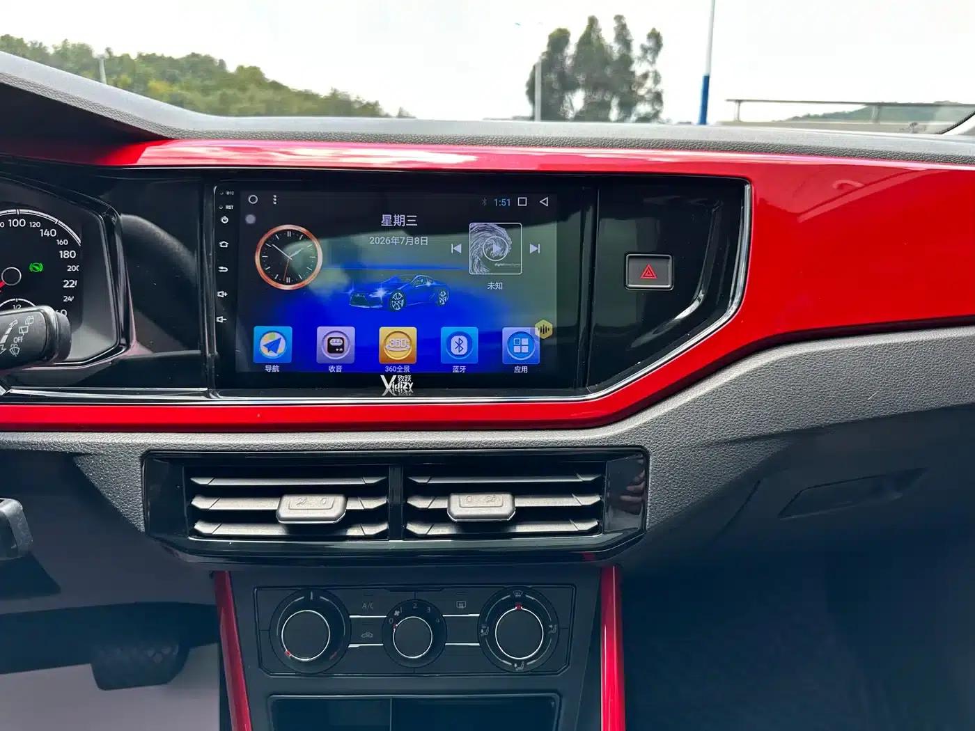2019 Polo Plus 1.5L Automatic Colorful Technology Edition — миниатюра 13
