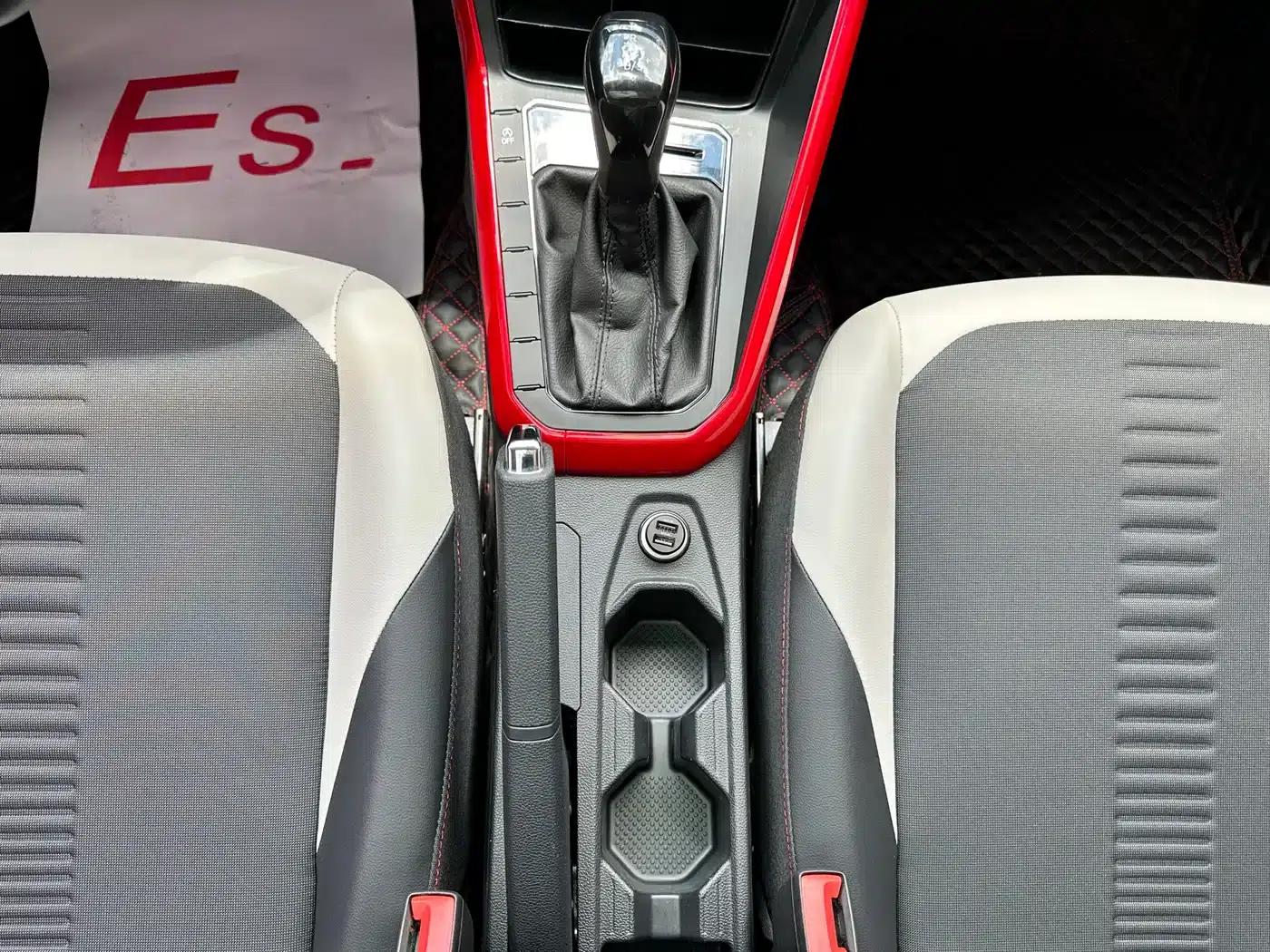 2019 Polo Plus 1.5L Automatic Colorful Technology Edition — миниатюра 14