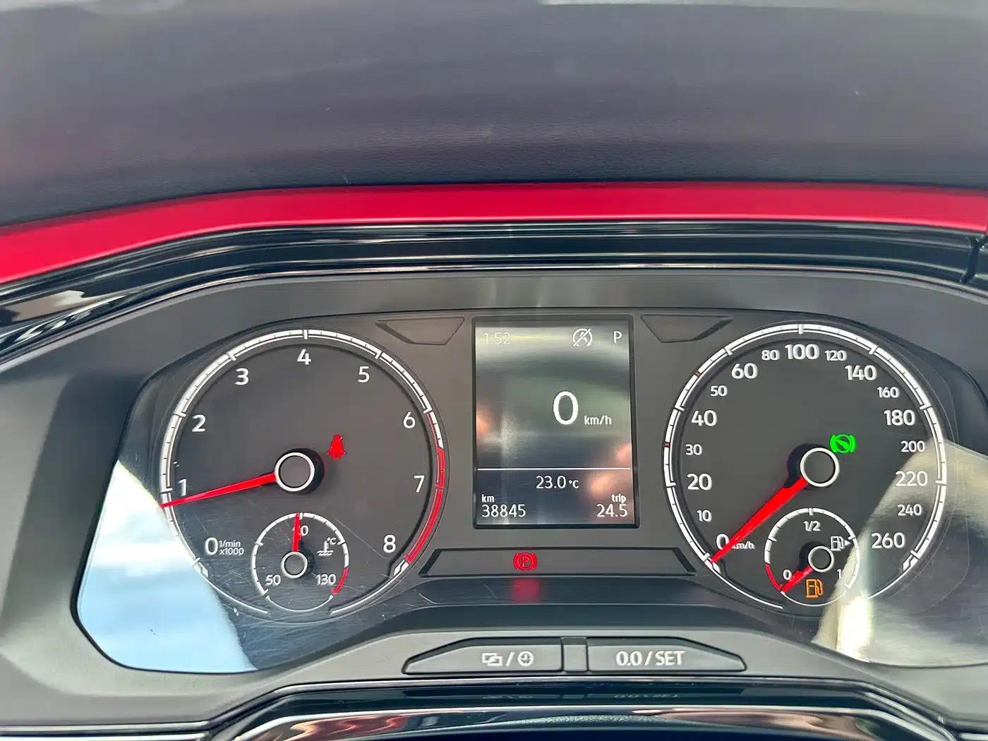 2019 Polo Plus 1.5L Automatic Colorful Technology Edition — миниатюра 15