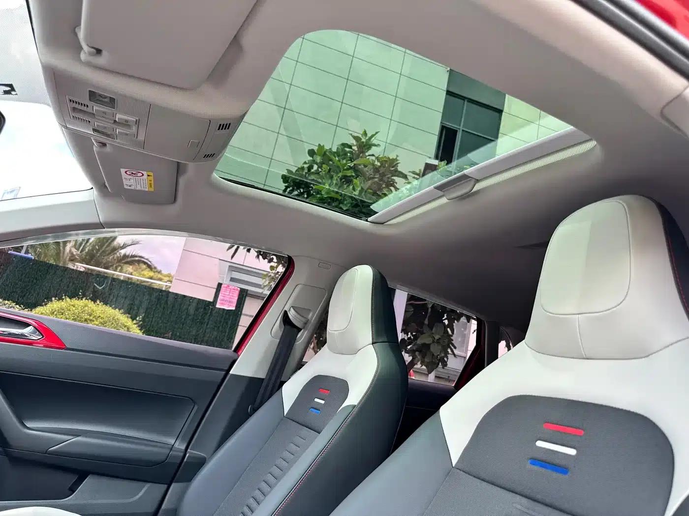 2019 Polo Plus 1.5L Automatic Colorful Technology Edition — миниатюра 18