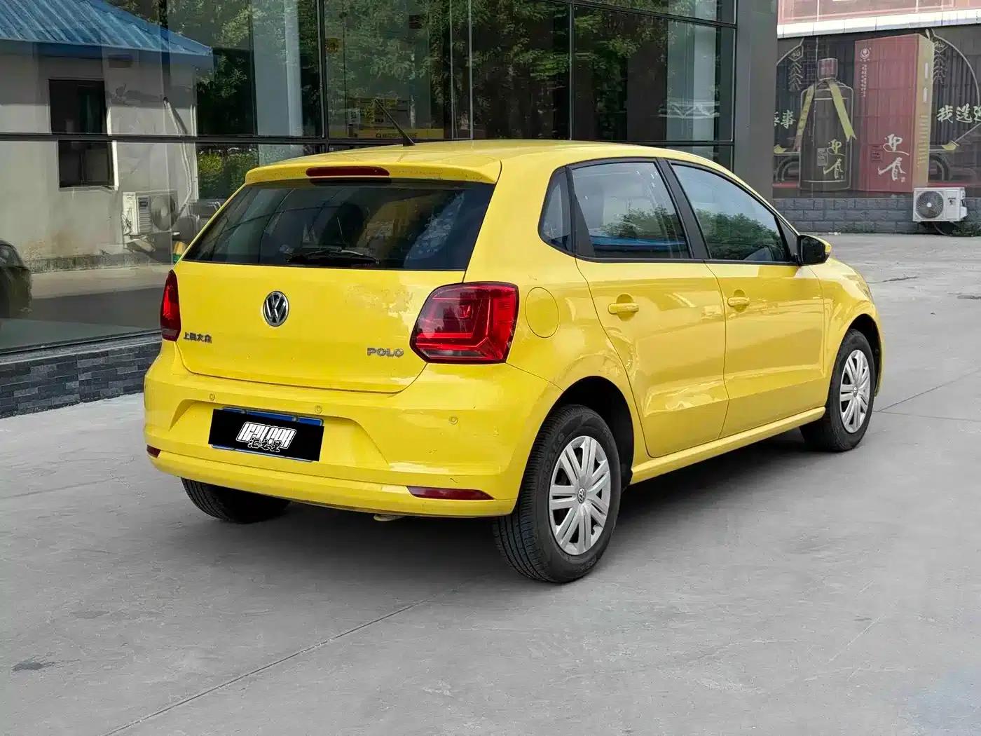 2014 Polo 1.4L Manual Fashion Edition — миниатюра 2