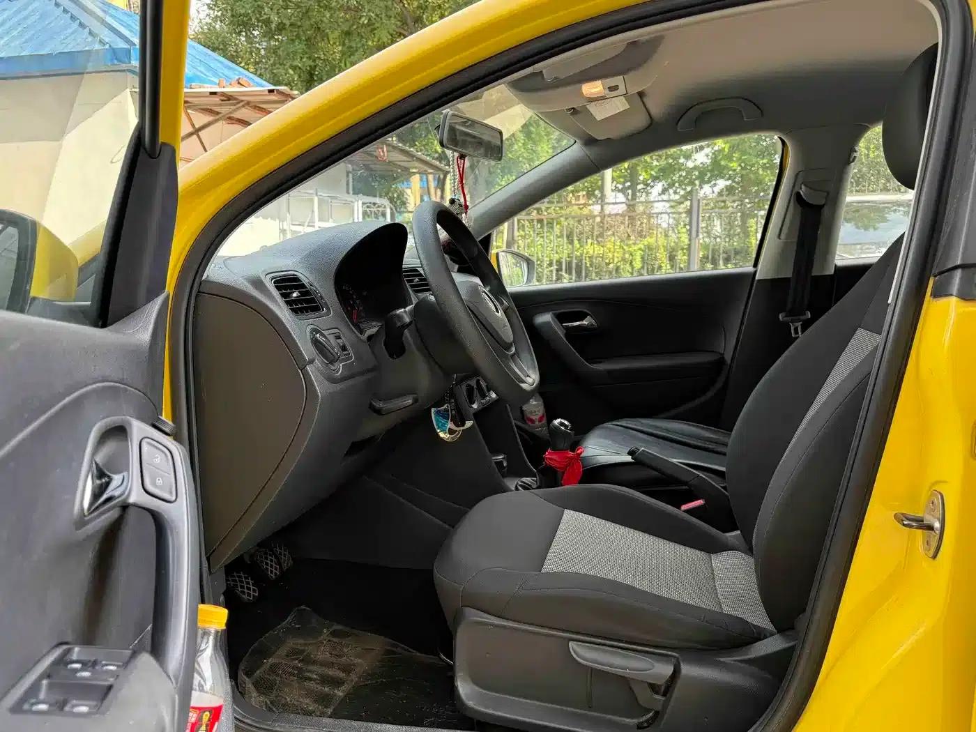 2014 Polo 1.4L Manual Fashion Edition — миниатюра 3