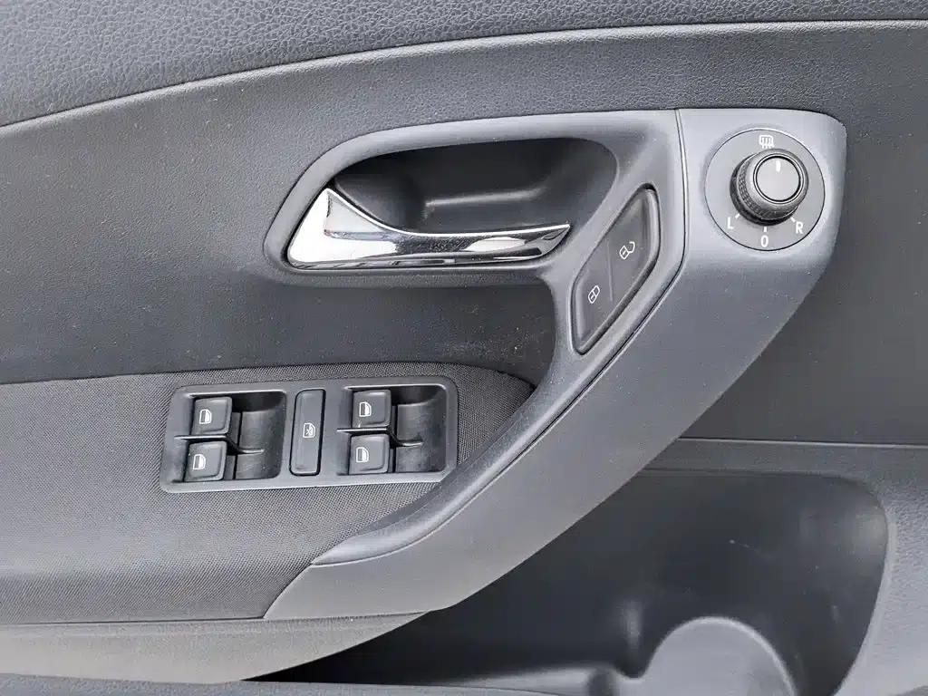 2018 Polo 1.5L Automatic Comfort Edition — миниатюра 9