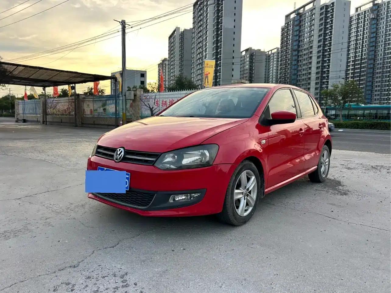 2011 Polo 1.6L Automatic Premium Edition — миниатюра 1
