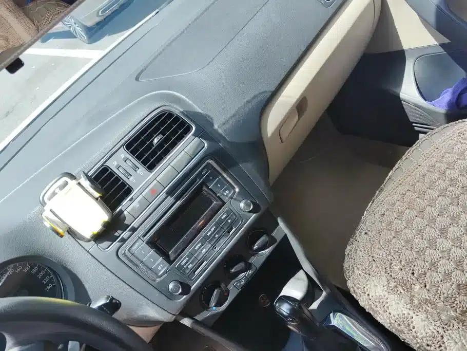 2013 Polo 1.4L Automatic Comfort Edition — миниатюра 13