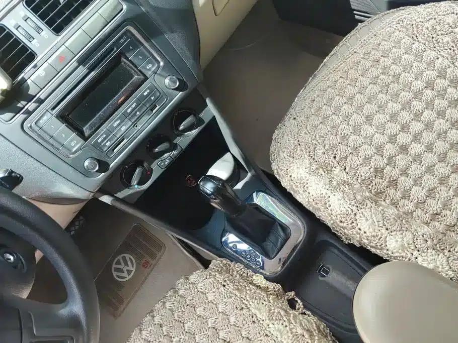 2013 Polo 1.4L Automatic Comfort Edition — миниатюра 16