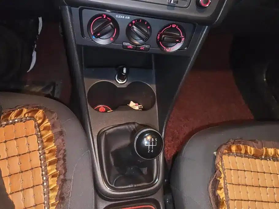 2016 Polo 1.4L Manual Fashion Edition — миниатюра 16