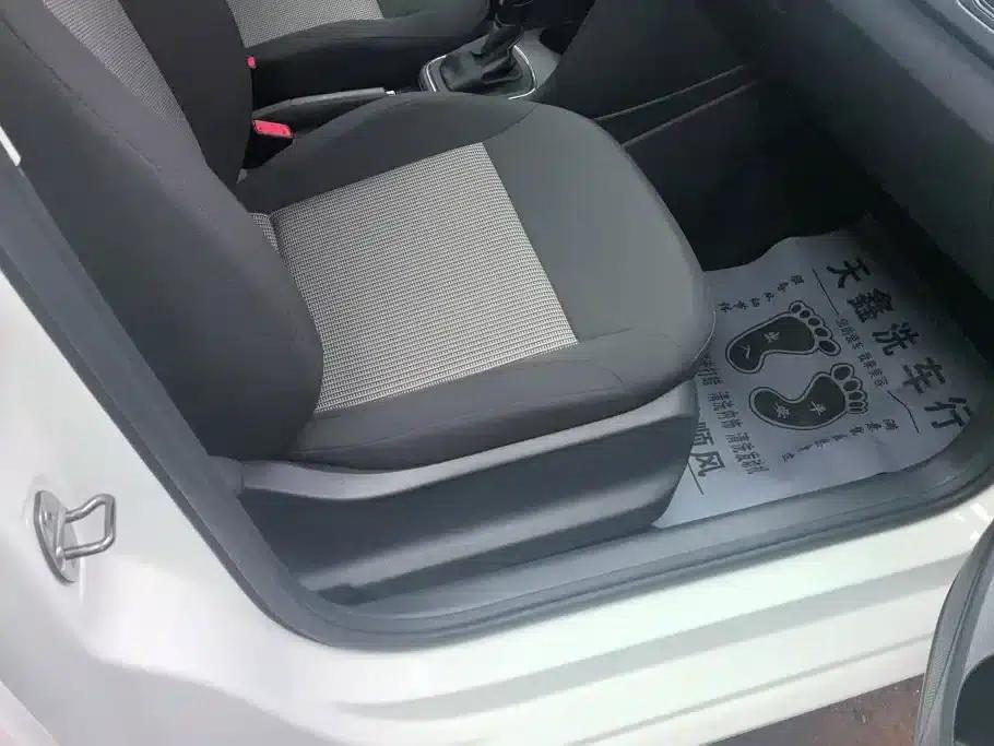 2018 Polo 1.5L Automatic Comfort Edition — миниатюра 8