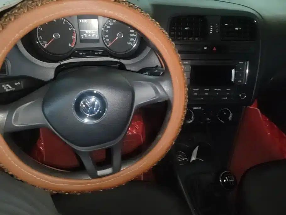 2016 Polo 1.4L Manual Fashion Edition — миниатюра 12