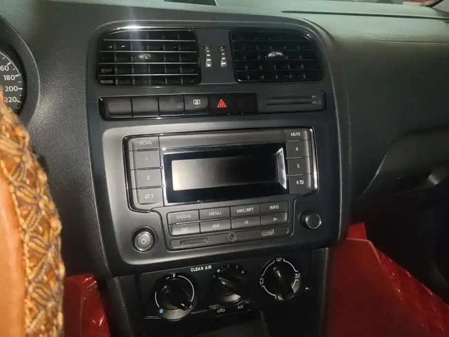 2016 Polo 1.4L Manual Fashion Edition — миниатюра 13