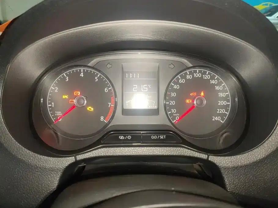 2016 Polo 1.4L Manual Fashion Edition — миниатюра 14