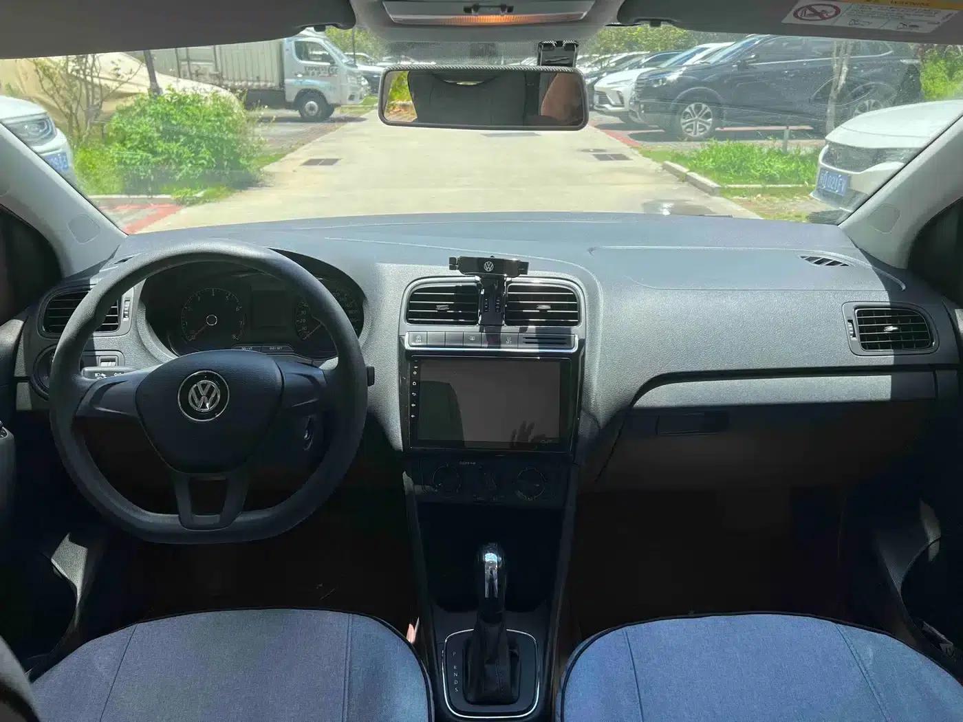 2018 Polo 1.5L Automatic Comfort Edition — миниатюра 14