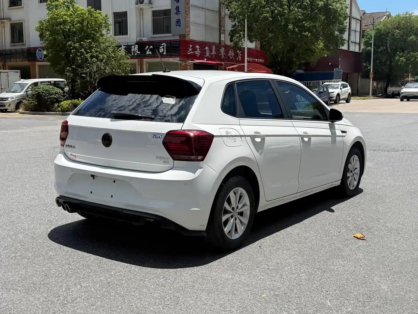 2019 Polo Plus 1.5L Automatic Colorful Technology Edition — миниатюра 9