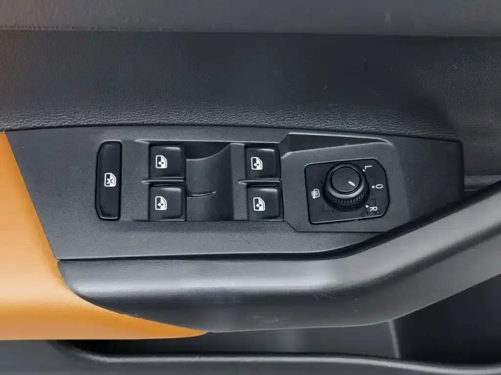2021 Polo Plus 1.5L Automatic Panoramic Enjoyment Edition — миниатюра 9