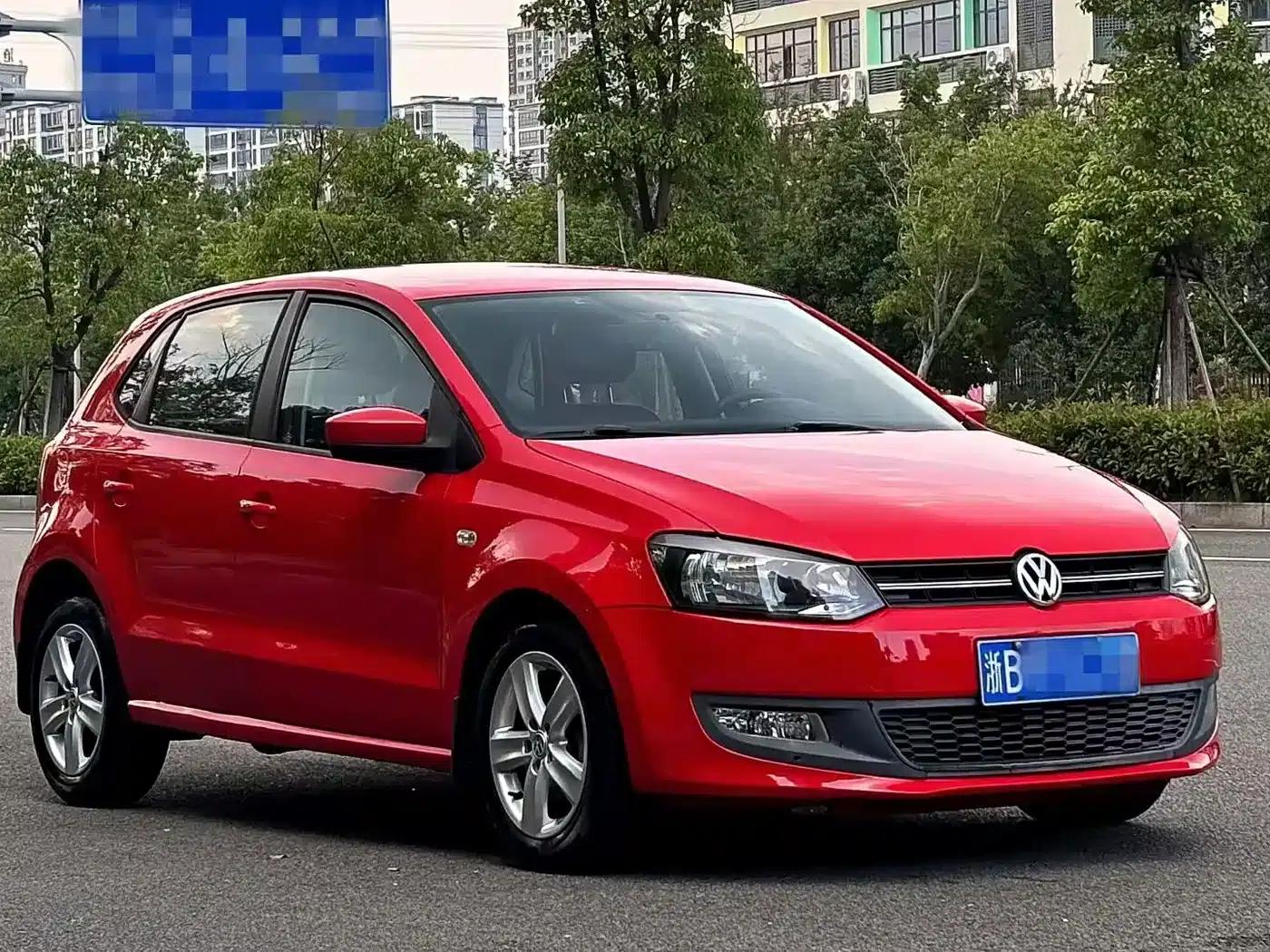 2011 Polo 1.6L Automatic Premium Edition — миниатюра 3