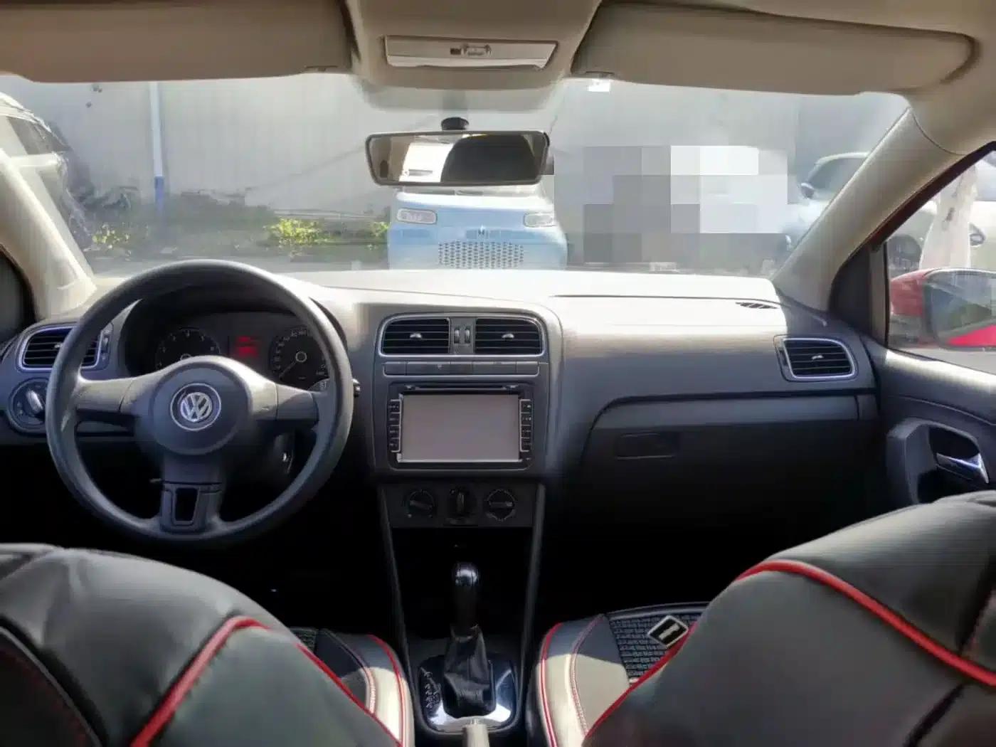 2011 Polo 1.6L Automatic Premium Edition — миниатюра 7