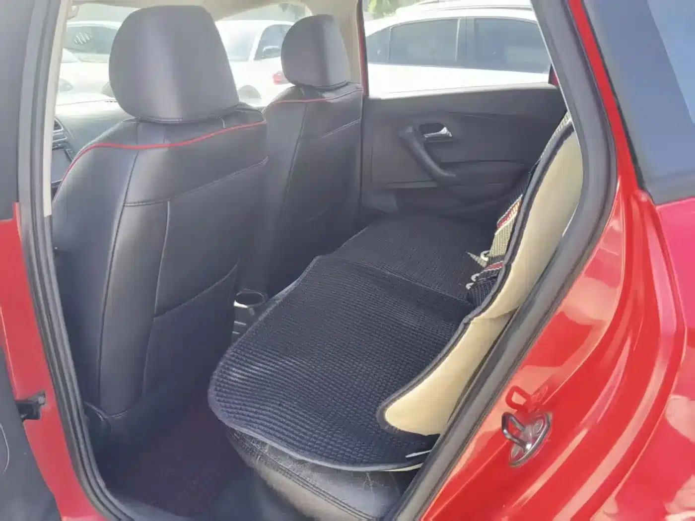 2011 Polo 1.6L Automatic Premium Edition — миниатюра 9