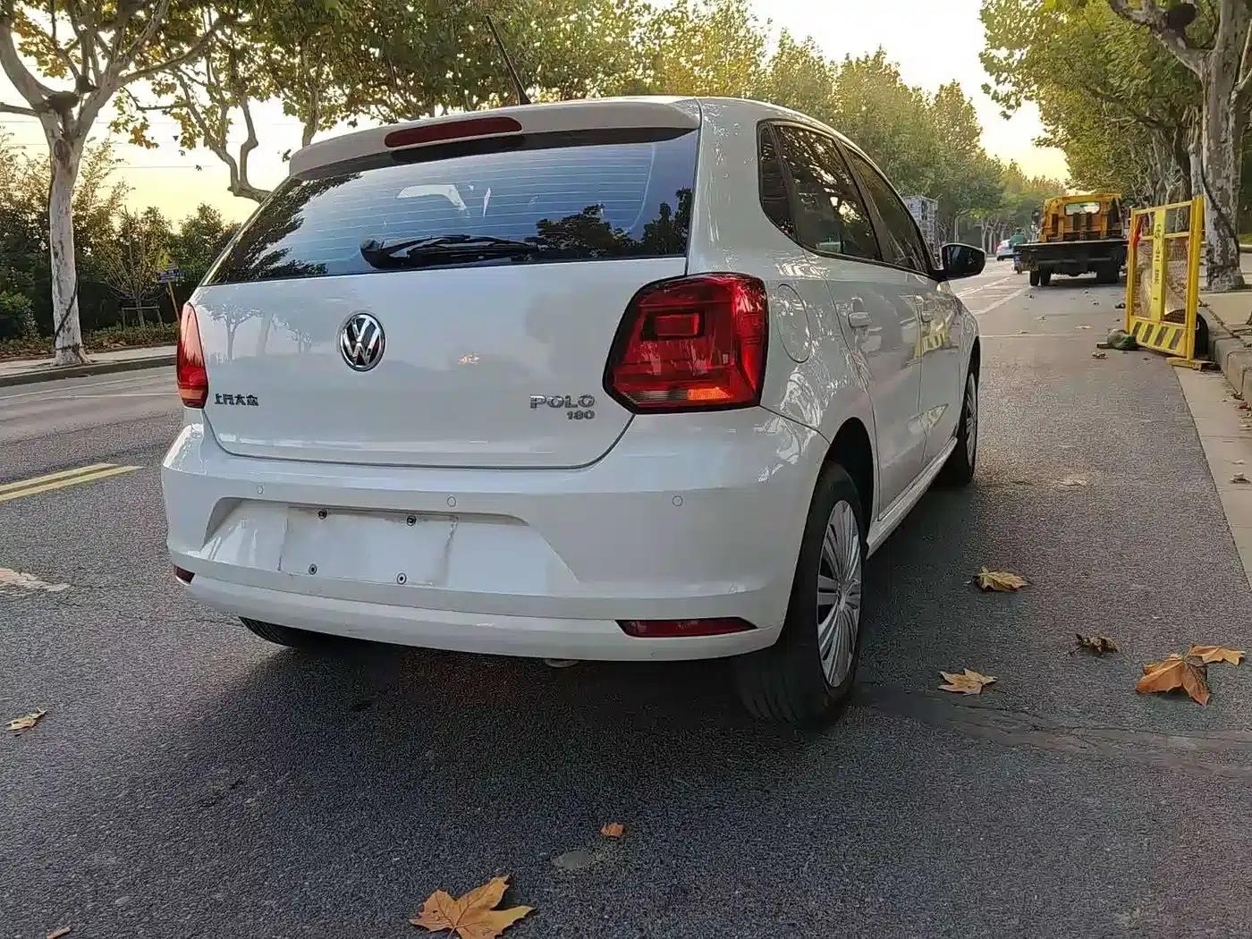 2016 Polo 1.6L Automatic Comfort Model — миниатюра 7