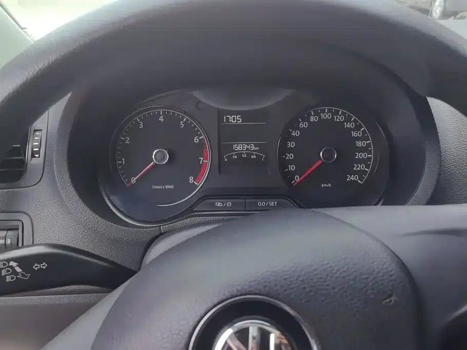 2014 Polo 1.4L Manual Fashion Edition — миниатюра 14