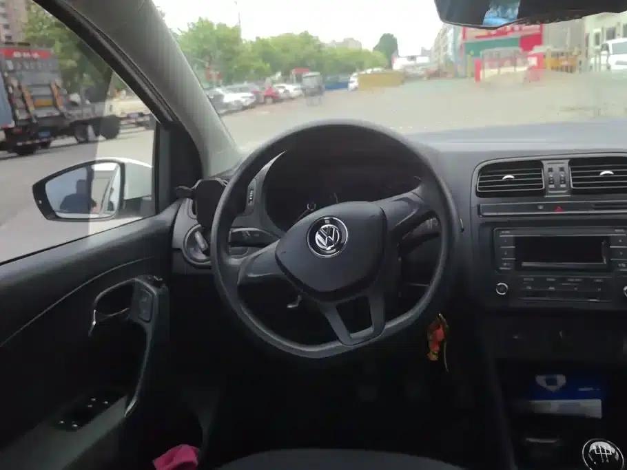 2014 Polo 1.4L Manual Fashion Edition — миниатюра 15