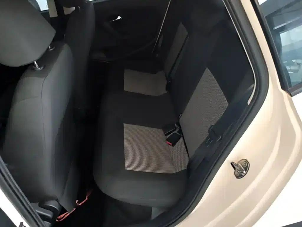 2016 Polo 1.4L Automatic Fashion Edition — миниатюра 17