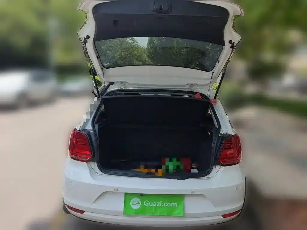 2016 Polo 1.4L Automatic Fashion Edition — миниатюра 16