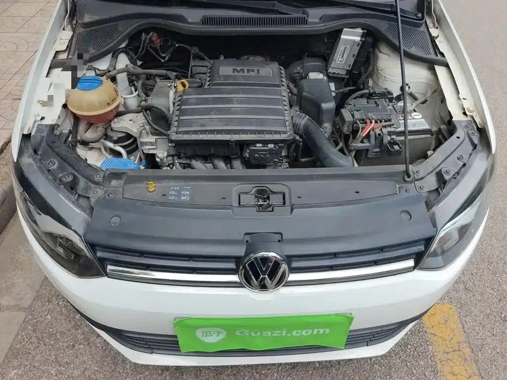 2016 Polo 1.4L Automatic Fashion Edition — миниатюра 17