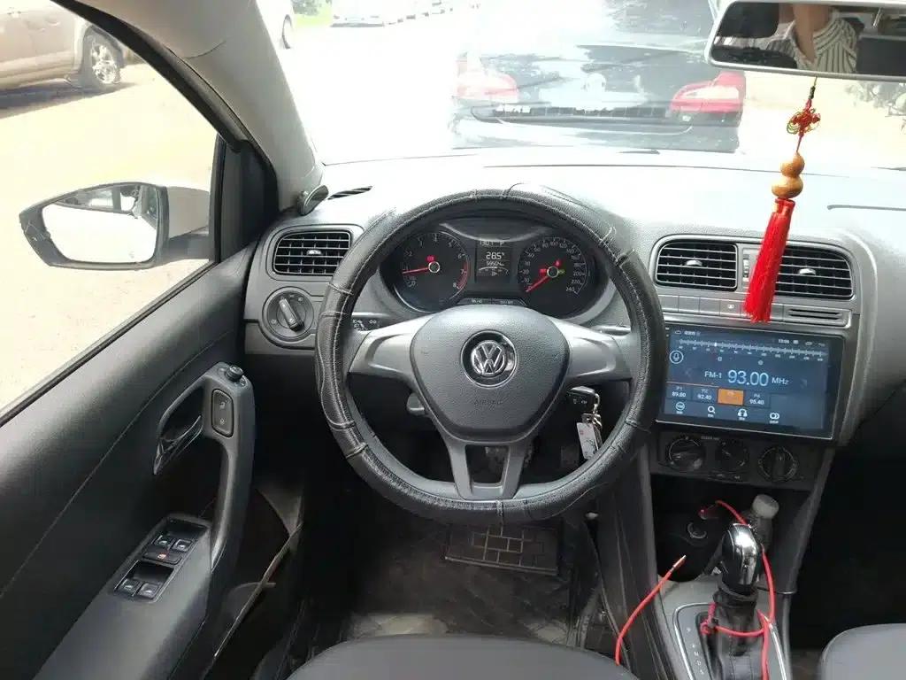 2016 Polo 1.4L Automatic Fashion Edition — миниатюра 7