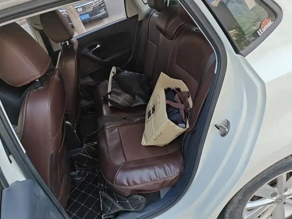 2016 Polo 1.6L Automatic Comfort Model — миниатюра 15
