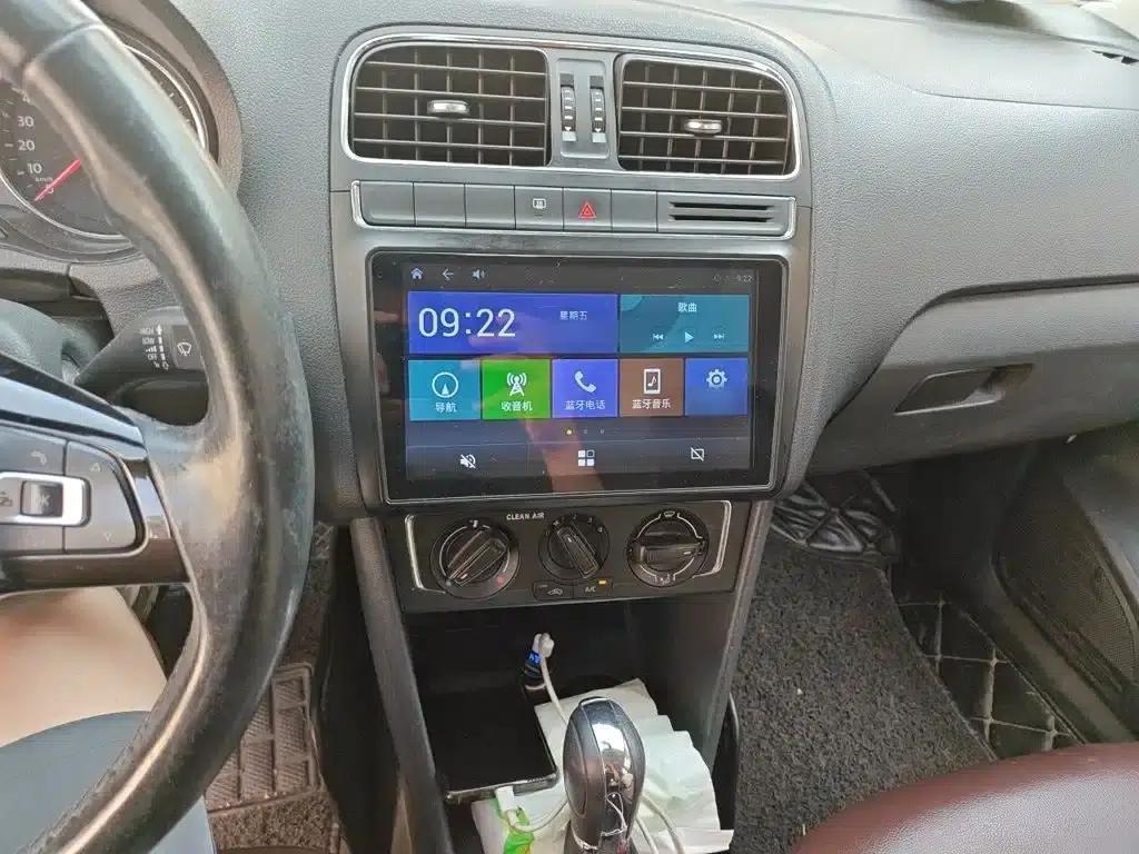 2016 Polo 1.6L Automatic Comfort Model — миниатюра 6
