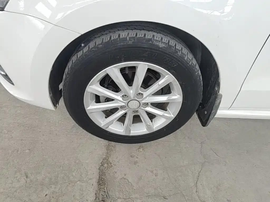 2016 Polo 1.6L Automatic Comfort Model — миниатюра 23