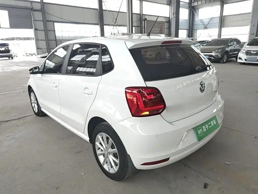 2016 Polo 1.6L Automatic Comfort Model — миниатюра 5
