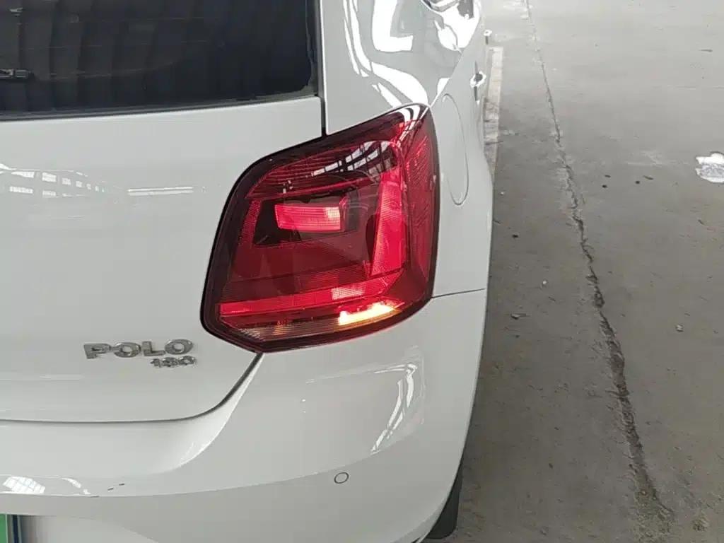 2016 Polo 1.6L Automatic Comfort Model — миниатюра 8