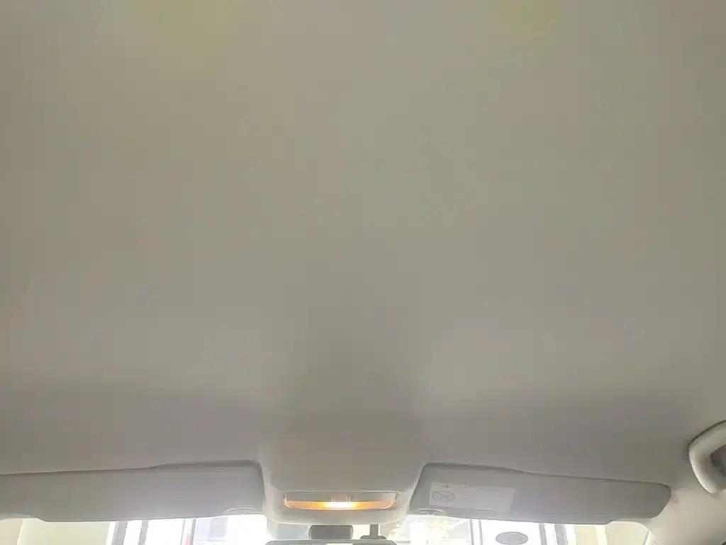2014 Polo 1.6L Automatic Comfort Edition — миниатюра 18
