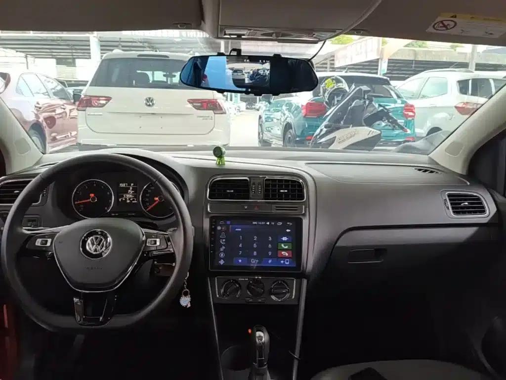 2016 Polo 1.6L Automatic Comfort Model — миниатюра 10
